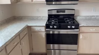 Photo #1: 2727152 Listing 