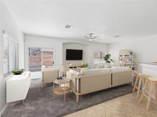 MLS: 2727160 Condo For Sale