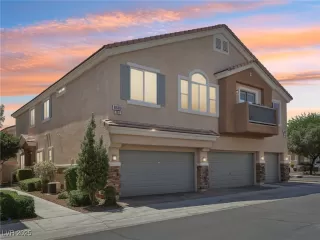 Photo #1: 2727160 Listing