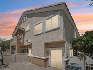 Photo #2: 2727160 Listing