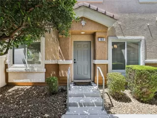 Photo #5: 2727160 Listing