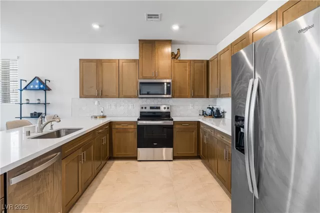MLS: 2727163 Condo For Sale