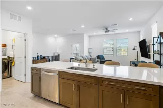 Photo #2: 2727163 Listing 