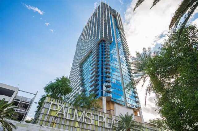 MLS: 2727171 Condo For Sale