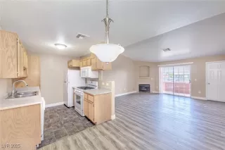 Photo #3: 2727176 Listing 