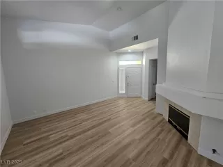 Photo #1: 2727189 Listing 