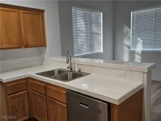 Photo #6: 2727189 Listing 