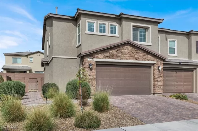 MLS: 2727203 Condo For Sale