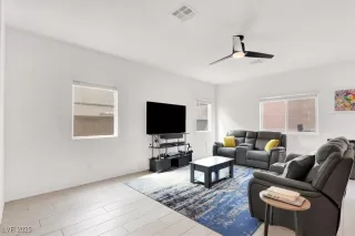 Photo #4: 2727203 Listing 