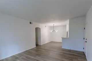 Photo #4: 2727216 Listing 