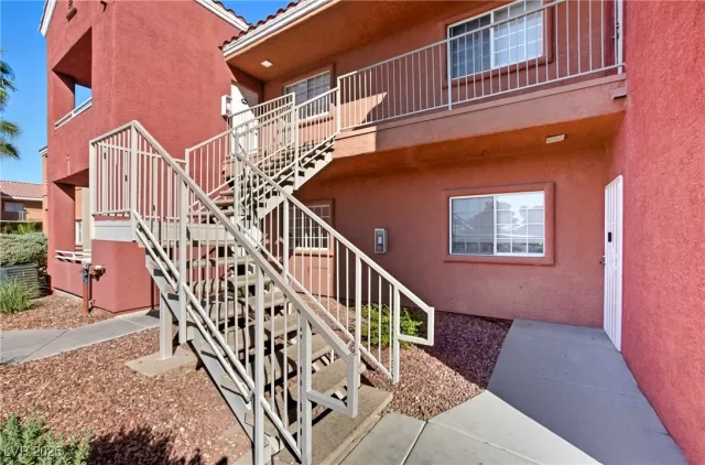 MLS: 2727226 Condo For Sale