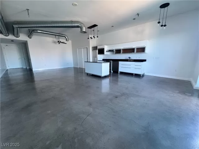 MLS: 2727257 Condo For Sale
