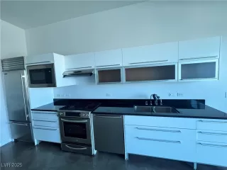 Photo #2: 2727257 Listing 