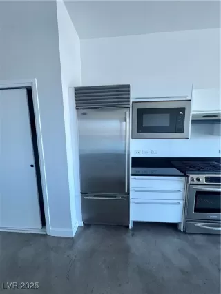 Photo #3: 2727257 Listing 