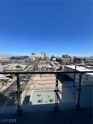 Photo #5: 2727257 Listing 