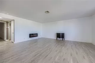 Photo #6: 2727262 Listing 