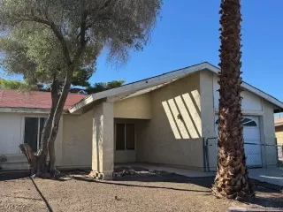 Photo #2: 2727264 Listing