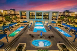 Photo #1: 2727286 Listing