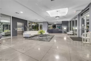 Photo #3: 2727286 Listing