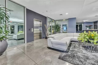 Photo #4: 2727286 Listing