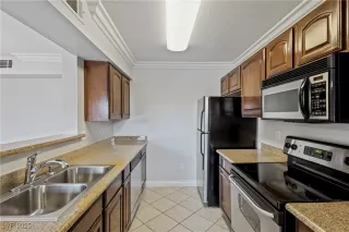 Photo #3: 2727294 Listing