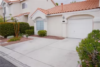 Photo #1: 2727297 Listing