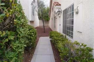 Photo #2: 2727297 Listing