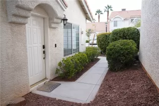 Photo #3: 2727297 Listing