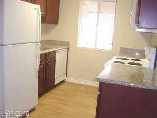 Photo #3: 2727305 Listing 