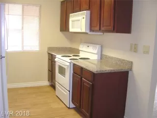 Photo #4: 2727305 Listing 