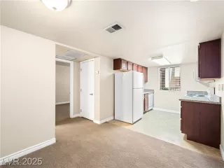 Photo #5: 2727305 Listing 