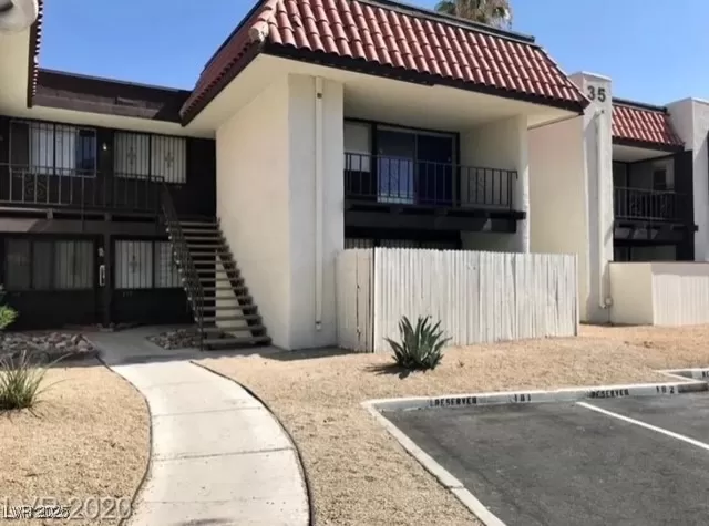 MLS: 2727324 Condo For Sale