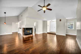 More Details about MLS # 2727329 : 1901 BOOKER COURT