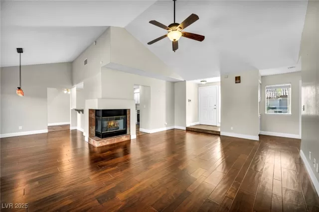 MLS: 2727329 Condo For Sale