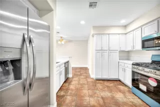 Photo #6: 2727329 Listing 