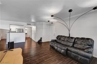 Photo #4: 2727386 Listing 