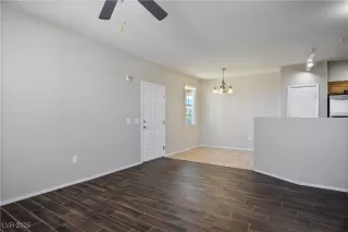 Photo #6: 2727387 Listing 