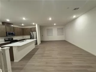 Photo #6: 2727397 Listing 