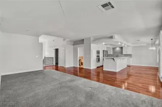 Photo #3: 2727412 Listing 