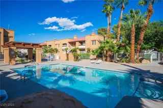 Photo #1: 2727438 Listing 