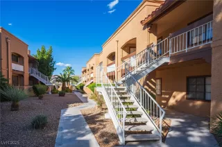 Photo #3: 2727438 Listing 