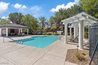 Photo #1: 2727500 Listing 