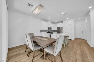 Photo #5: 2727512 Listing 