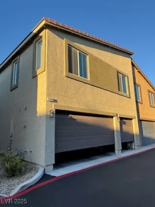 Photo #2: 2727528 Listing