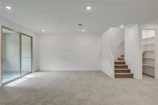 Photo #2: 2727539 Listing