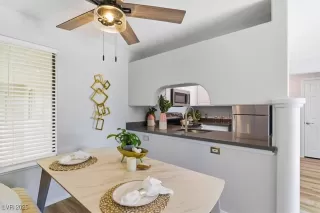 Photo #5: 2727548 Listing