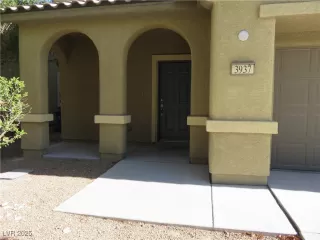 Photo #3: 2727583 Listing