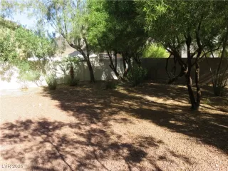 Photo #6: 2727583 Listing