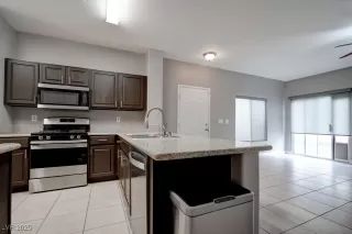 Photo #5: 2727592 Listing 