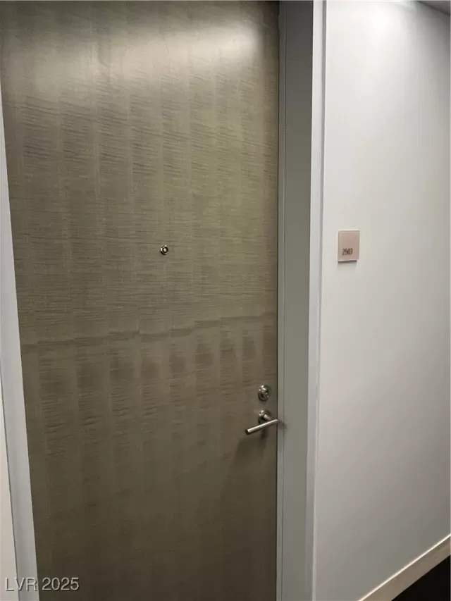 MLS: 2727594 Condo For Sale